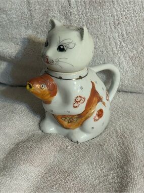 Vintage porcelain lucky cat with koi fish Tea or Creamer pot